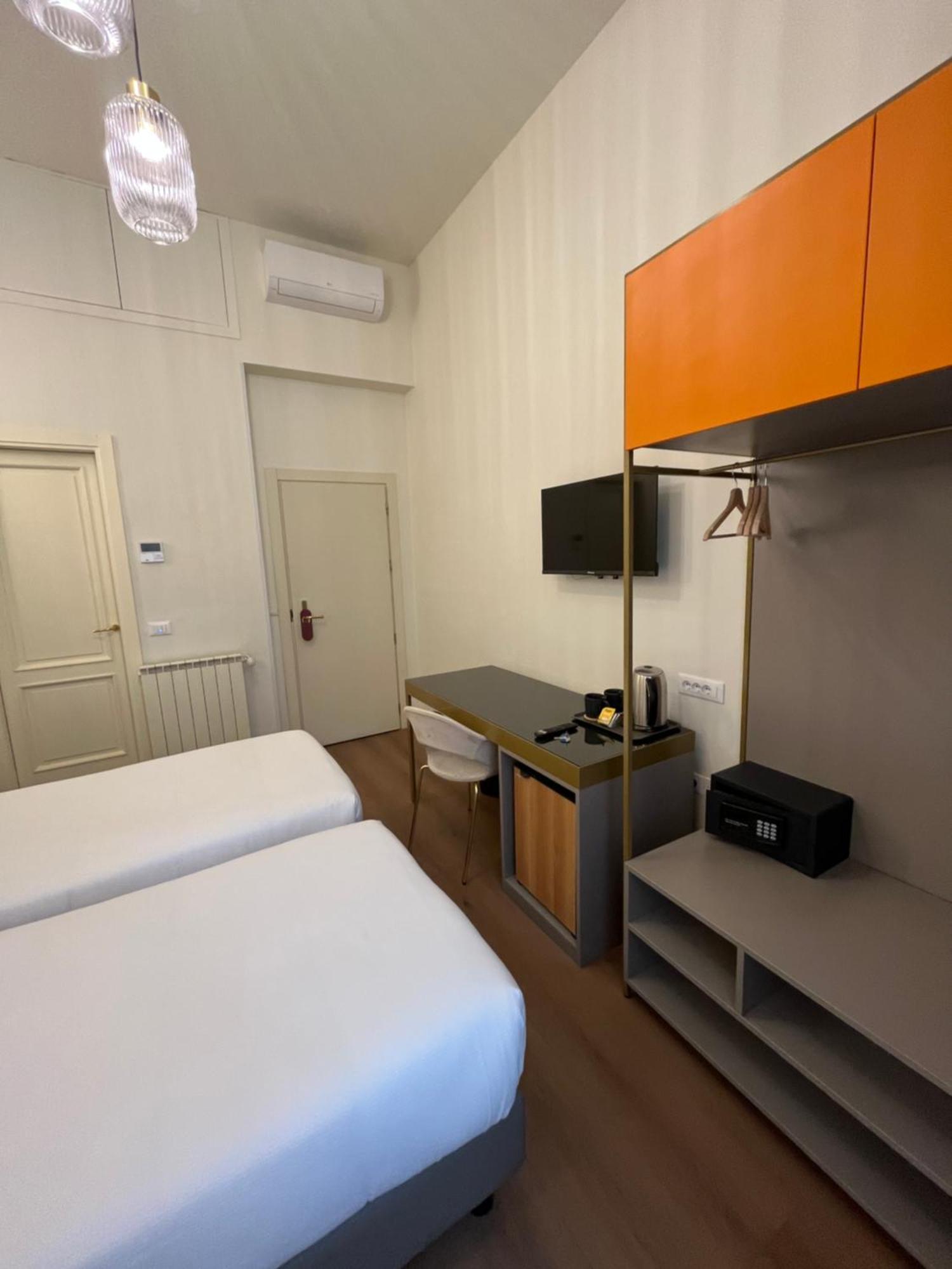 Hotel Duca D'Aosta Florencia Exterior foto