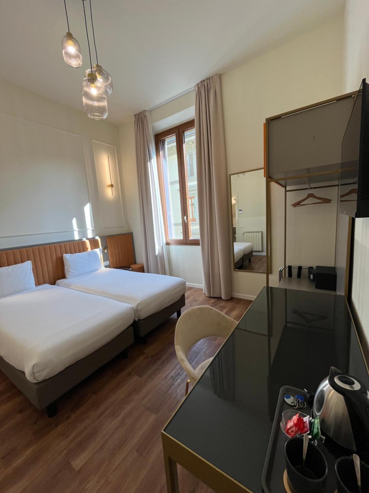 Hotel Duca D'Aosta Florencia Exterior foto