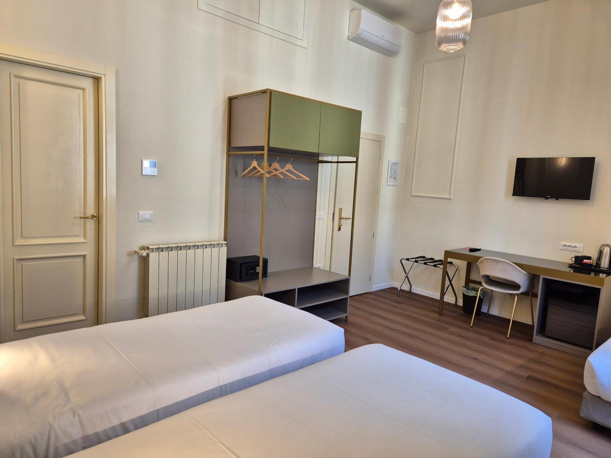 Hotel Duca D'Aosta Florencia Exterior foto
